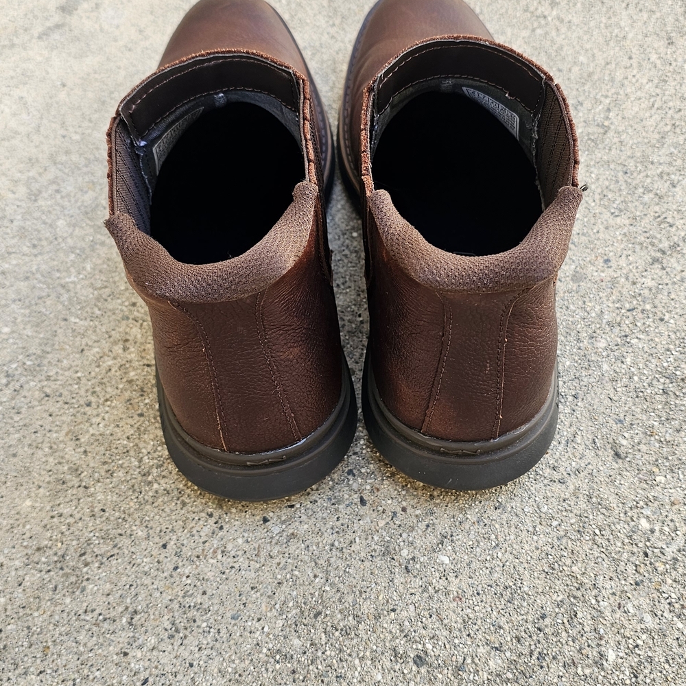 Men's Classic Brown Chukka Boots